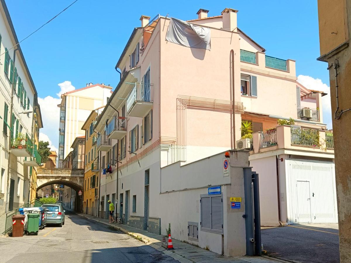 Апартаменти A Casa Di Pizz - Bilocale Con Parcheggio Privato Савона Екстер'єр фото